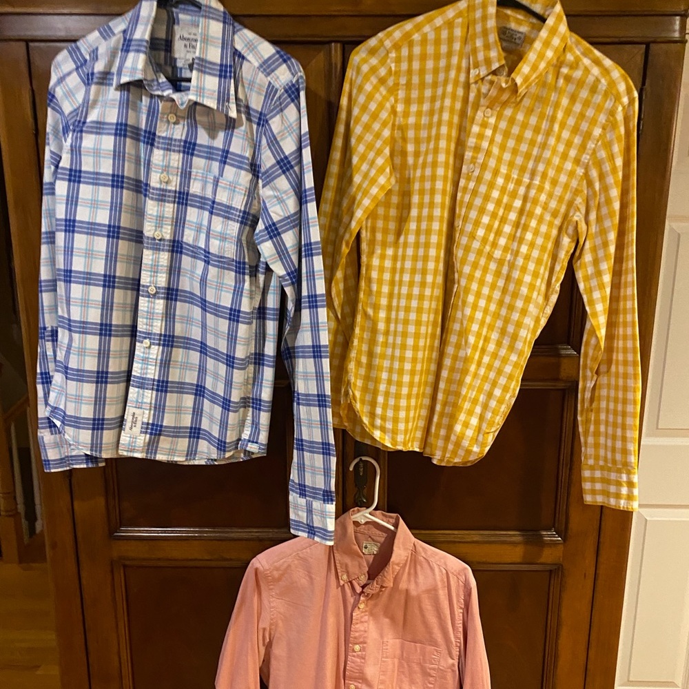 Men’s shirts size small